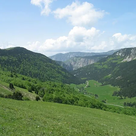 Le Mont Barral Creyers