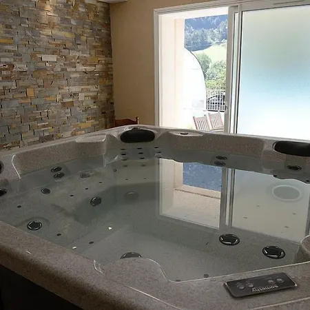 Hotel Le Mont Barral 2*